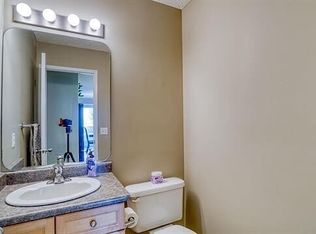 308 Gibb Clos NW, Edmonton, AB T5T6W8