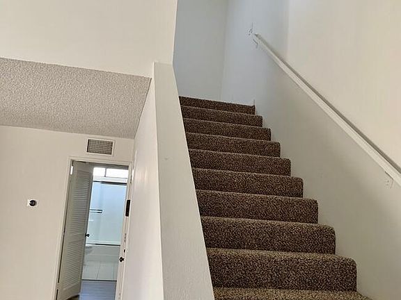 4th image of 14311 Dickens St #8