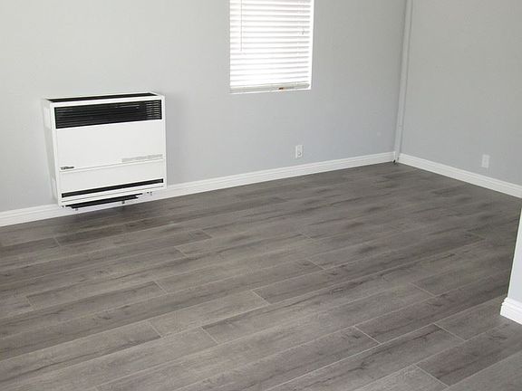 3rd image of 1615 E Broadway APT B