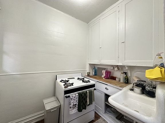 5th image of 2929 W McLean Ave #4
