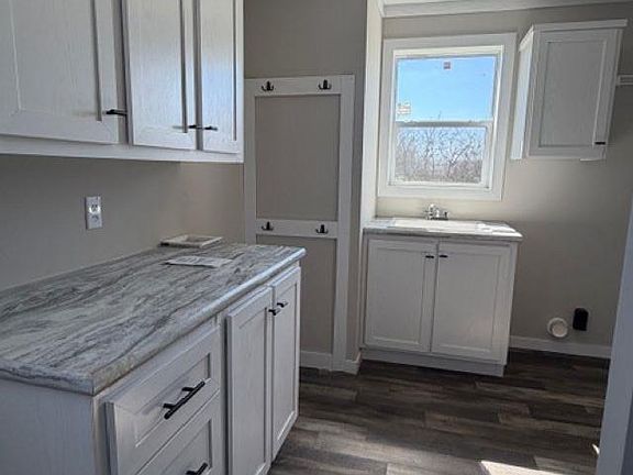 5th image of 2055 Sulphur Springs Rd