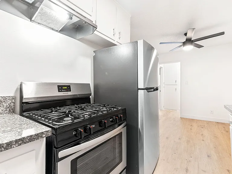 5330 Corteen — Photo 14