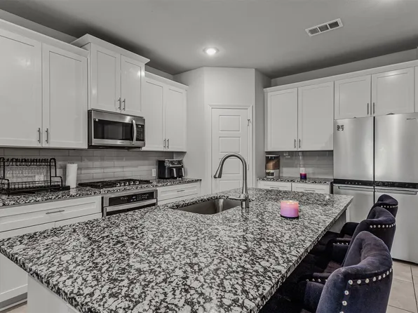 736 Carmen St, Forney, TX 75126