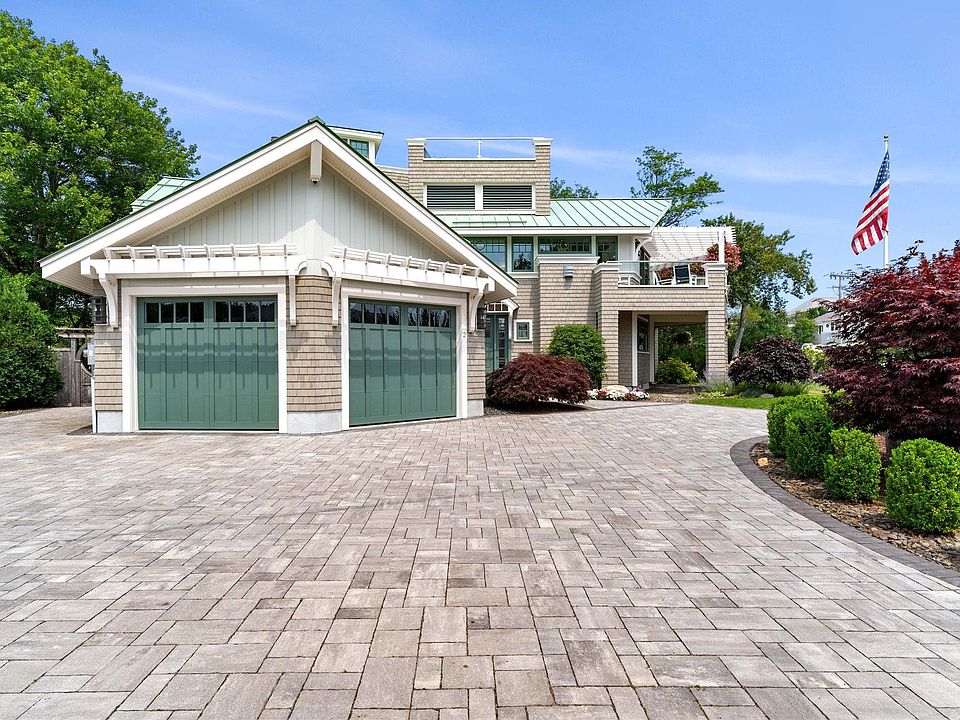 2 Cranberry Lane, Hampton, NH 03842 | Zillow