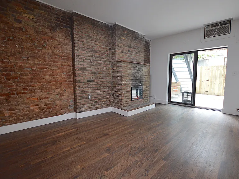315 W 29th St #1B — Photo 1