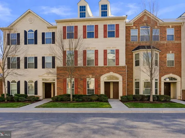 42143 Piebald Sq, Aldie, VA 20105