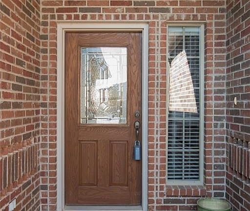 4th image of 708 Alexandria Ln