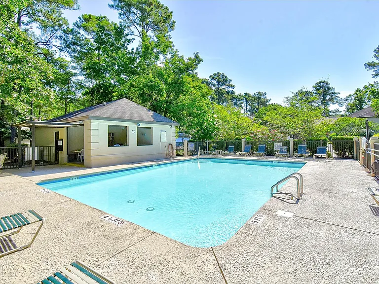 502 Pipers Ln — Photo 18