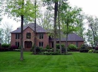 2822 Amanda Lakes Dr, Lima, OH