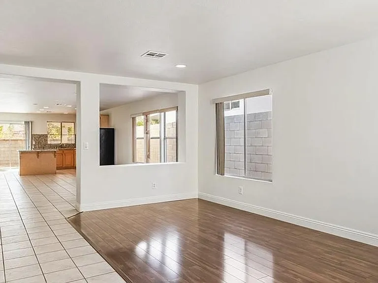 276 Cattlebaron Ter — Photo 4