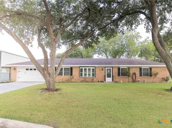 206 Berwick St, Victoria, TX 77904