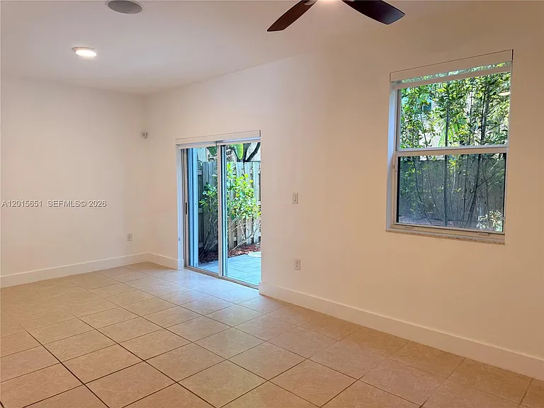 1328 SE 26th Ter — Photo 11
