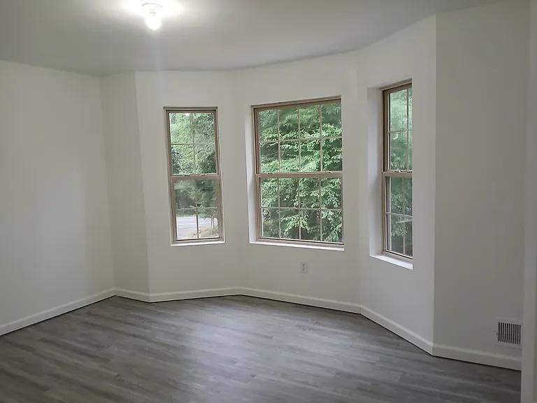 556 Airport Rd — Photo 24