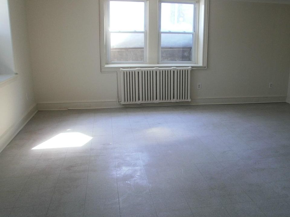 2nd image of 7246 Hazel Ave APT A4