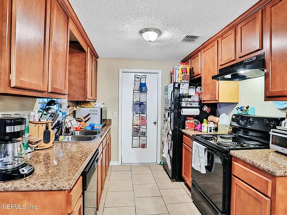 3rd image of 2596 Sandy Hollow Dr