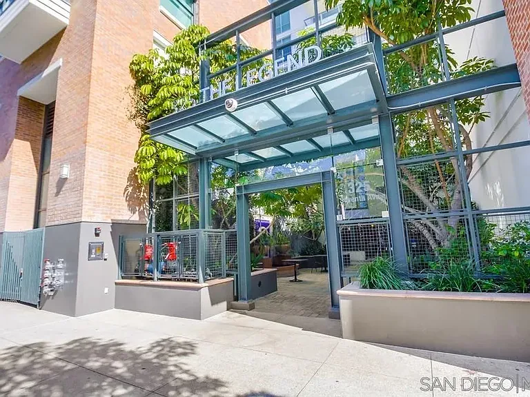 325 7th Ave #610 — Photo 4