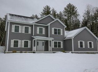 8 Graeme Way, Groveland, MA 01834