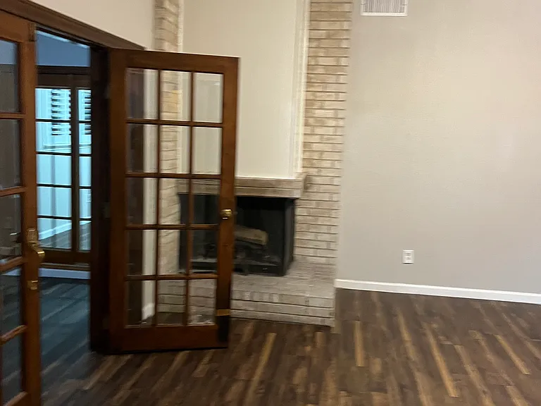 711 E Timberview Ln — Photo 25