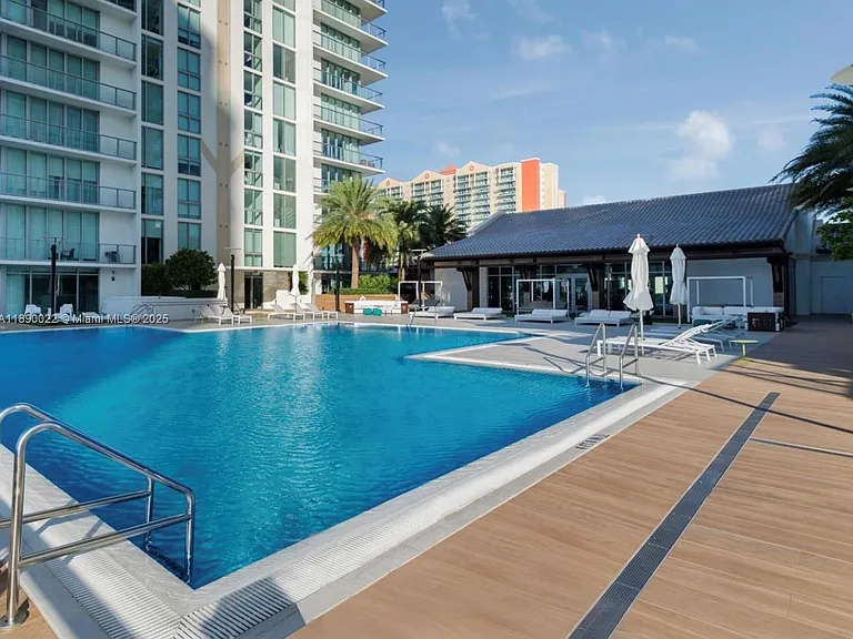 330 Sunny Isles Blvd #5-UPH04 — Photo 62