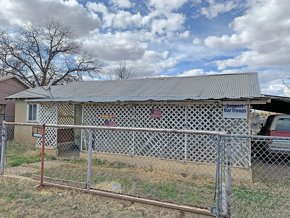 2nd image of 907 E Avenue J