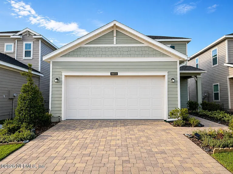4033 Haydon Burns Pl — Photo 2