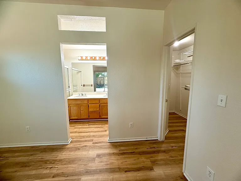 4901 Hillridge Way — Photo 20