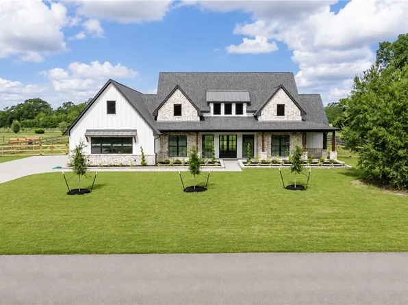 6056 Rain Meadow Dr, College Station, TX 77845