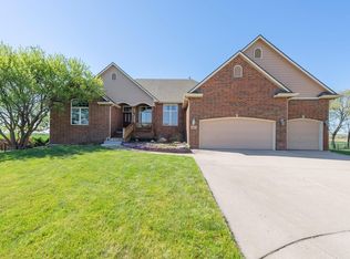 865 E Streamside Ln, Clearwater, KS 67026