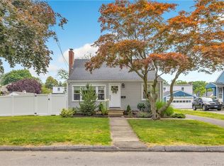 119 Creston Rd, Stratford, CT 06614