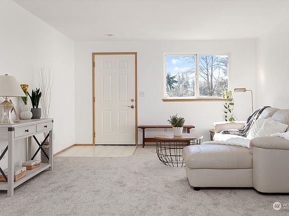 5th image of 1257 Russell Drive