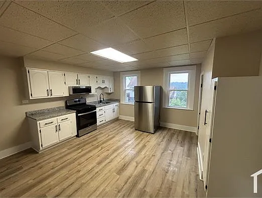 1638 Oakhurst St — Photo 1