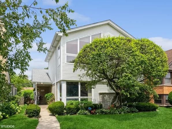 5306 Cleveland St, Skokie, IL 60077