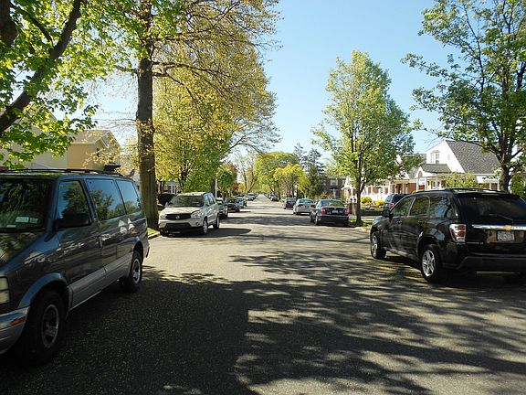 3rd image of 8245 248th St