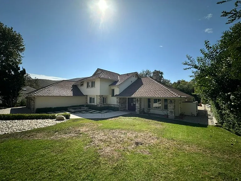 1635 Larkfield Ave — Photo 4