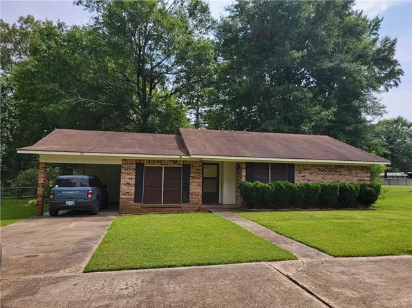 141 Highland Dr, Natchitoches, LA 71457