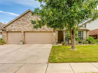 3805 Applesprings Dr, Fort Worth, TX 76244