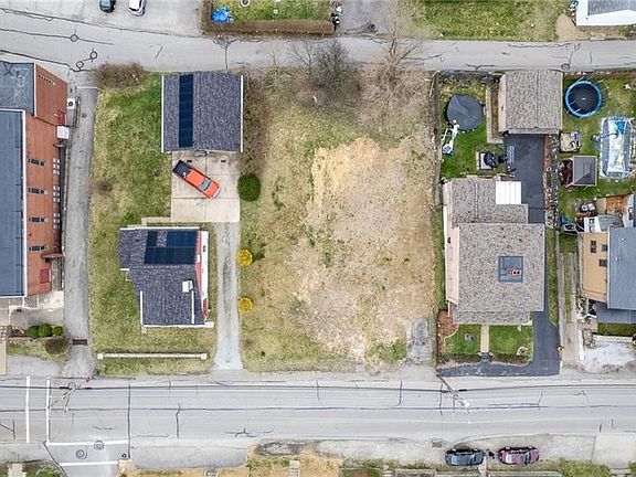 4th image of 1140 Muldowney Ave