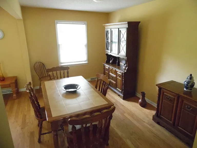 1107 Shoreview Dr — Photo 3