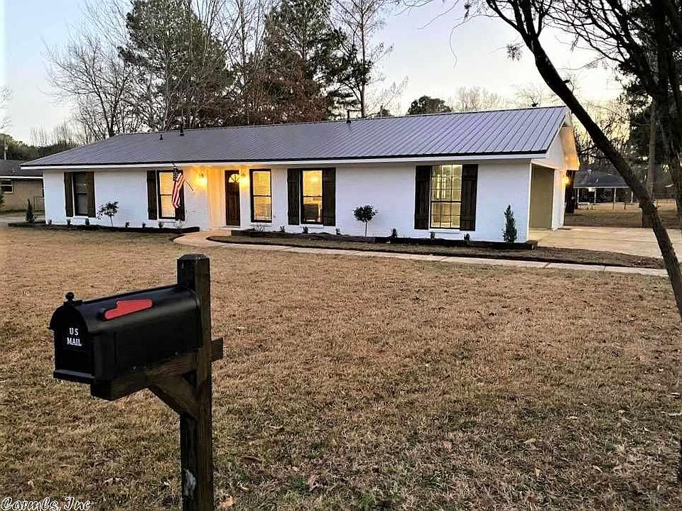 1st image of 129 Pinecrest Dr