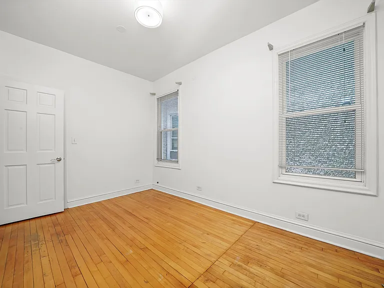 2444 W Gunnison St #1 — Photo 11