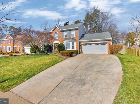 8520 Silverview Dr, Lorton, VA 22079