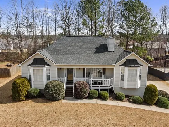 391 Hickory Lake Dr, Acworth, GA 30101