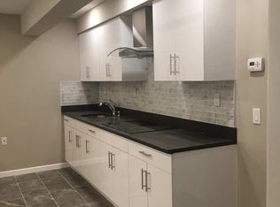 126 Schmidts Ln, Staten Island, NY 10314