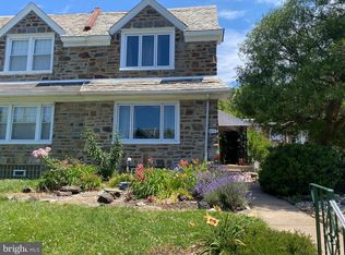815 Fanshawe St, Philadelphia, PA 19111