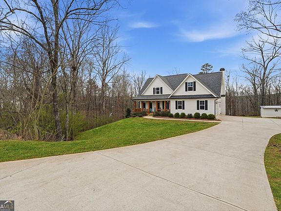 3rd image of 711 Carver Mill Rd