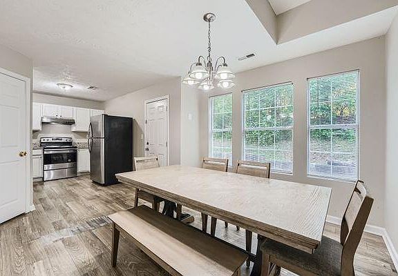 4th image of 5485 Tunbridge Wells Rd