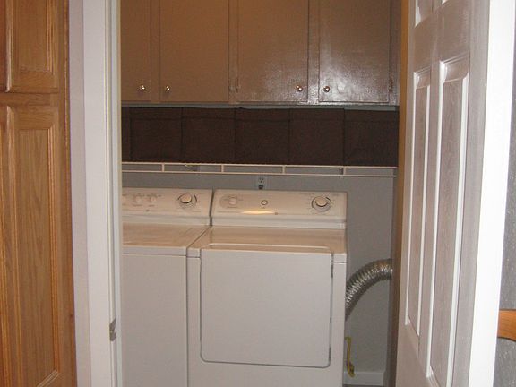 5th image of 406 Coventry Ct