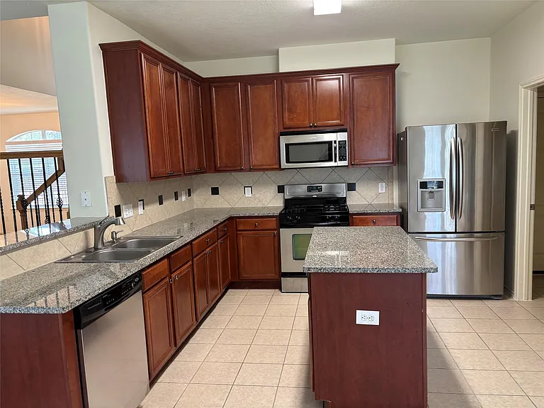21223 Colton Cove Dr — Photo 23