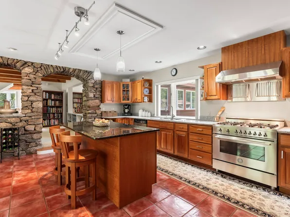 11 Everett Dow Drive, Woolwich, ME 04579