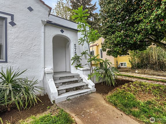 4th image of 5755 25th Avenue NE